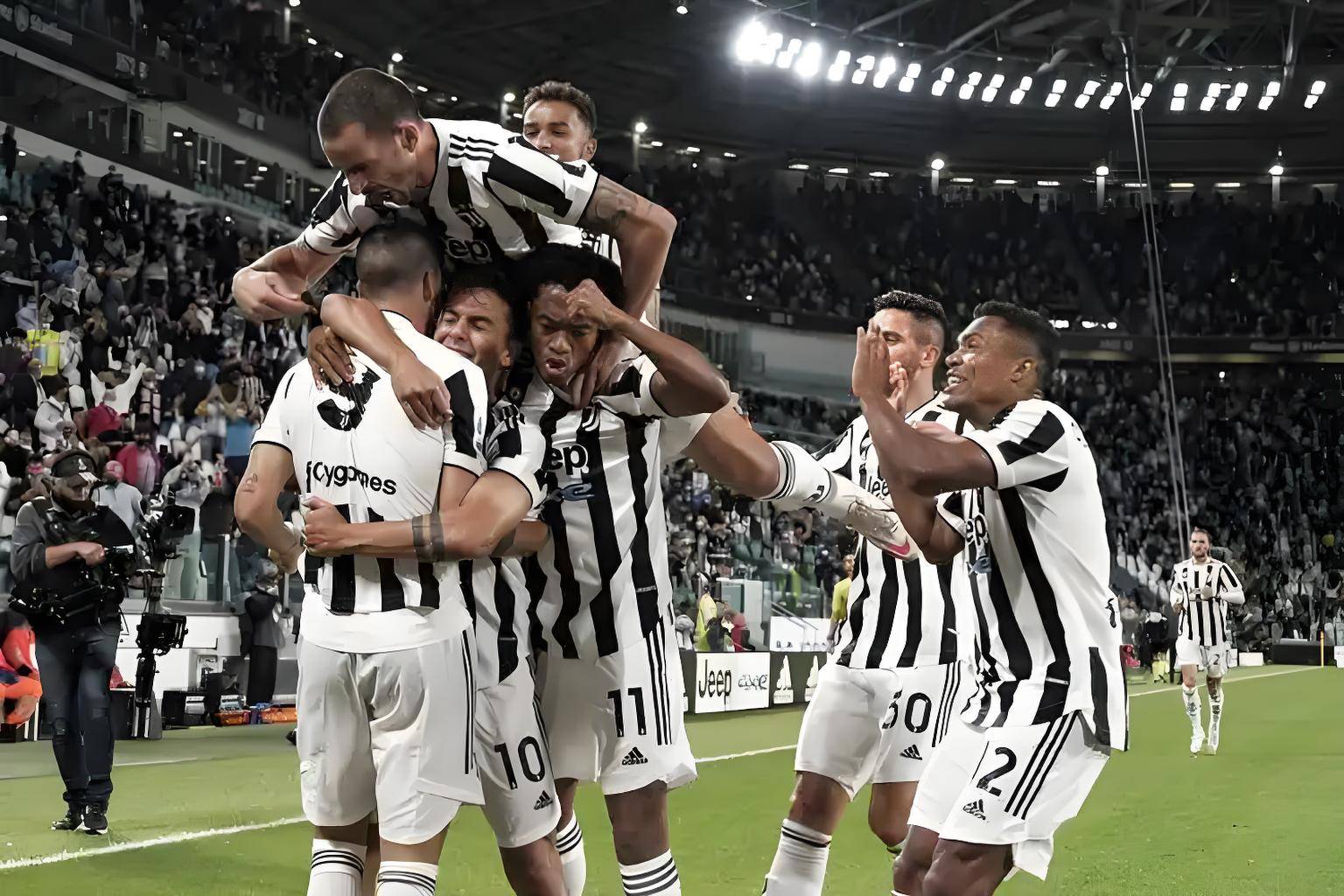 包含赛后尤文图斯更衣室发声——意大利杯节点到来;气氛紧张;更衣室氛围转暖的词条 包含赛后尤文图斯更衣室发声——意大利杯节点到来;气氛紧张;更衣室氛围转暖的词条